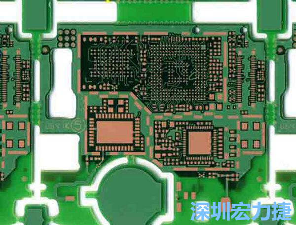 在產(chǎn)品極度要求小型化設計時，可利用HDI板材壓縮主板面積，同時具減輕重量優(yōu)點。