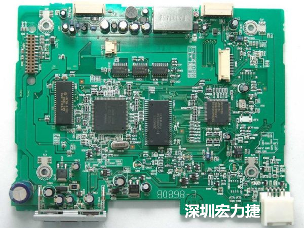 大面積PCB若電子元器件數(shù)量多、重量較重，板材強(qiáng)度不夠時(shí)容易產(chǎn)生PCB中央部凹陷問(wèn)題。